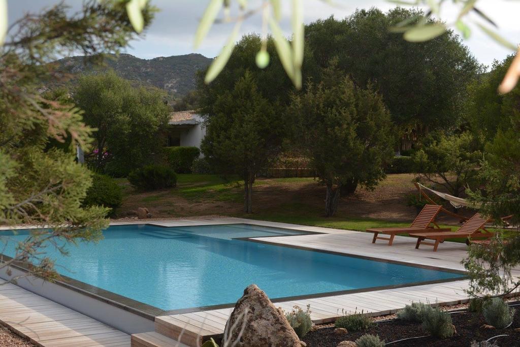 Le Tre Pietre Villa บายาซาร์ดิเนีย ภายนอก รูปภาพ