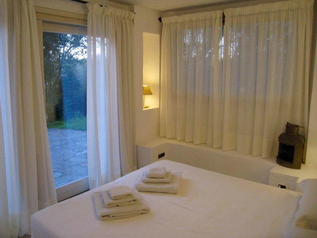 Le Tre Pietre Villa บายาซาร์ดิเนีย ภายนอก รูปภาพ